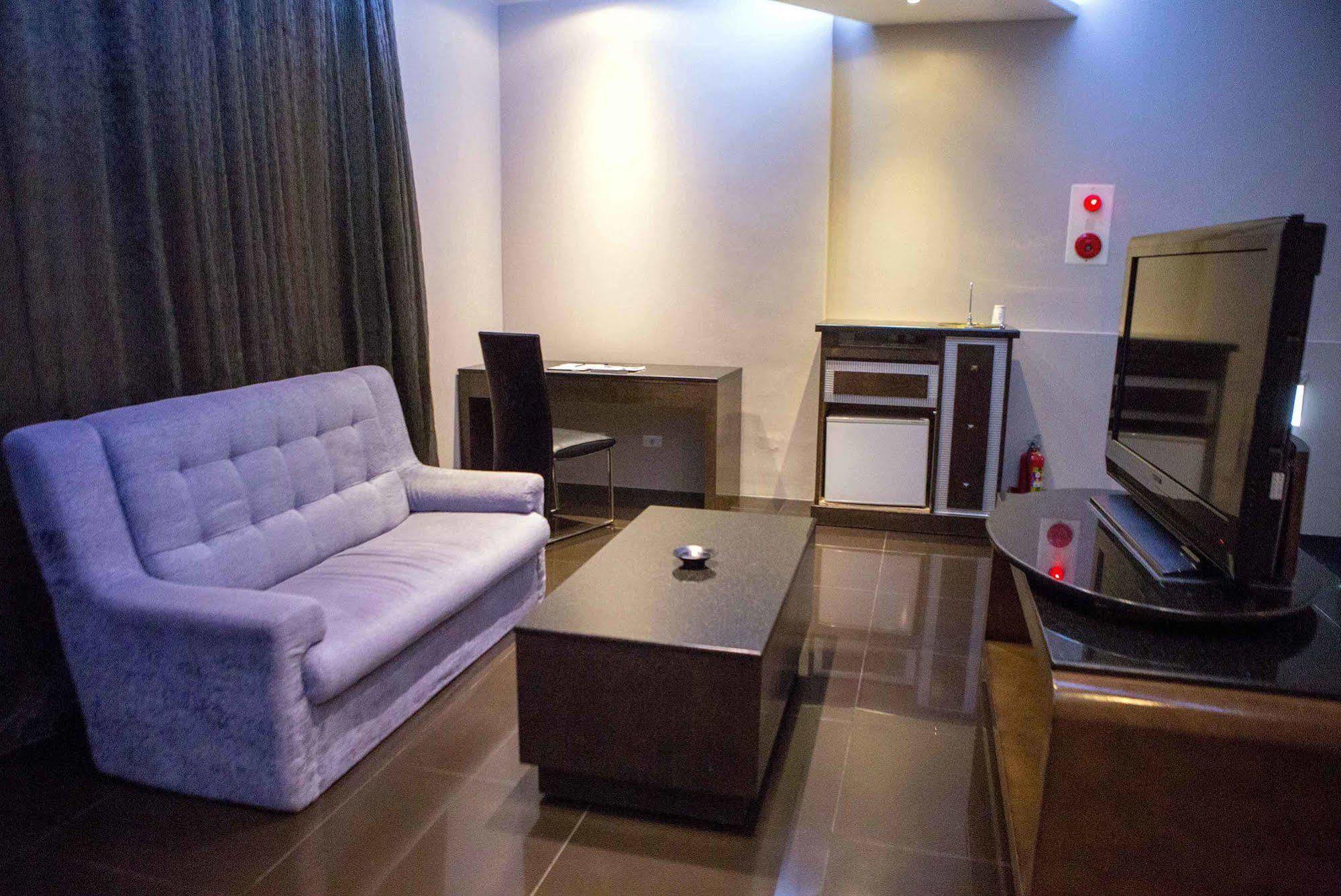 All-Ur Boutique Motel-Jhu Shan Branch Zhushan Buitenkant foto