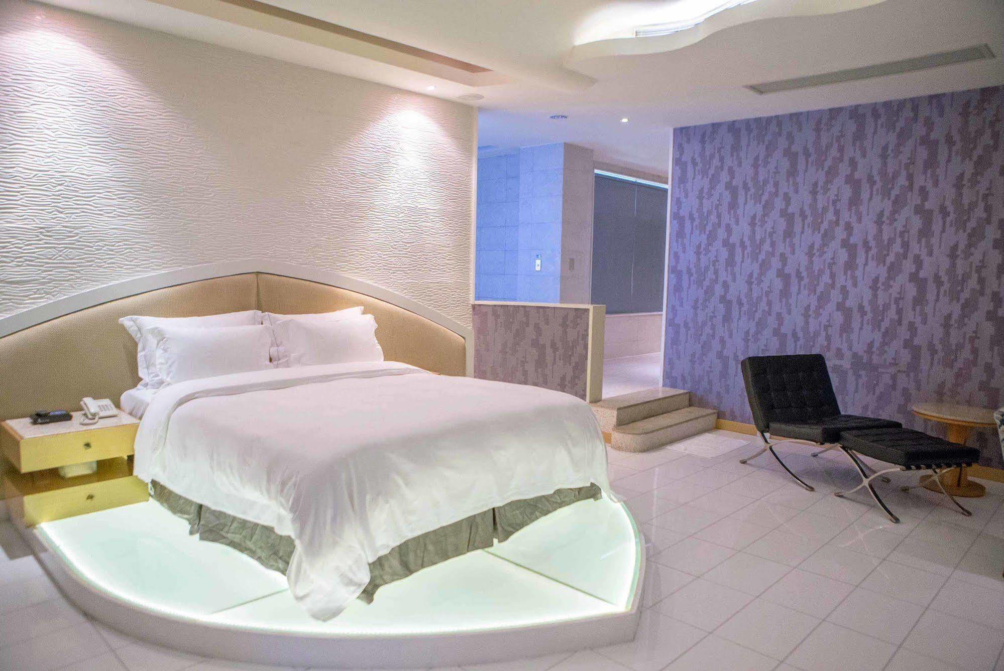 All-Ur Boutique Motel-Jhu Shan Branch Zhushan Buitenkant foto