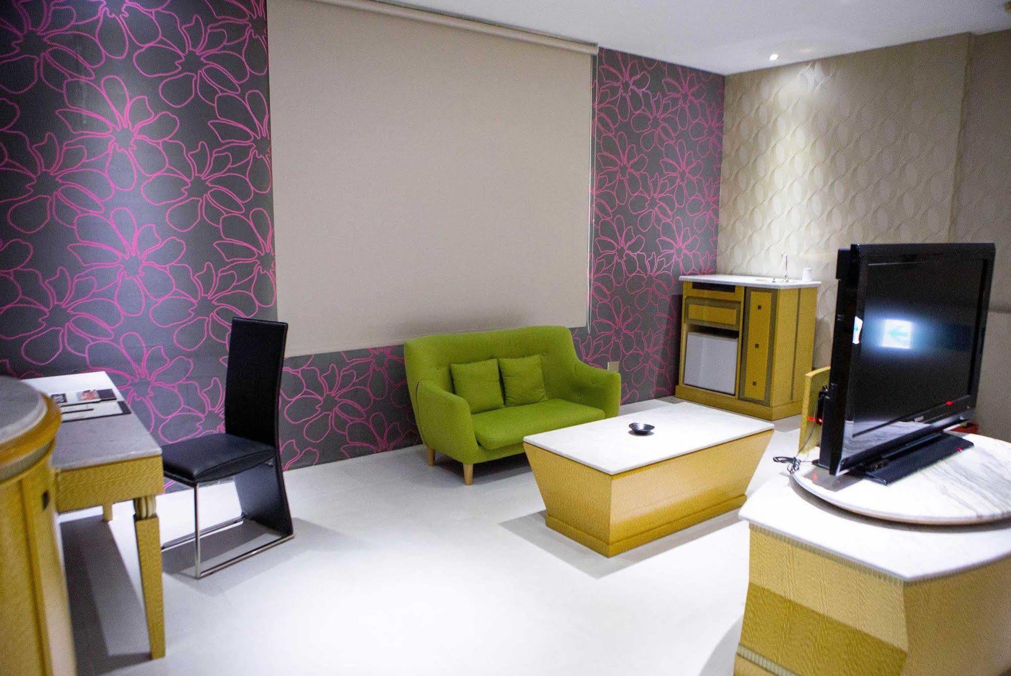 All-Ur Boutique Motel-Jhu Shan Branch Zhushan Buitenkant foto